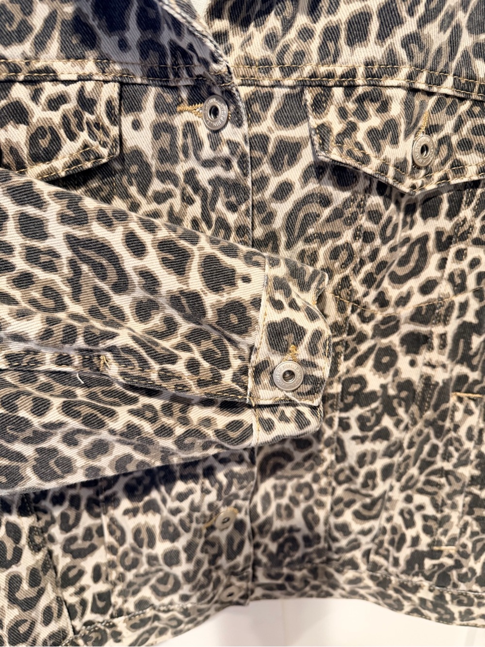 Leopard Print Jean Jacket - Black & Brown - Picture 4 of 7